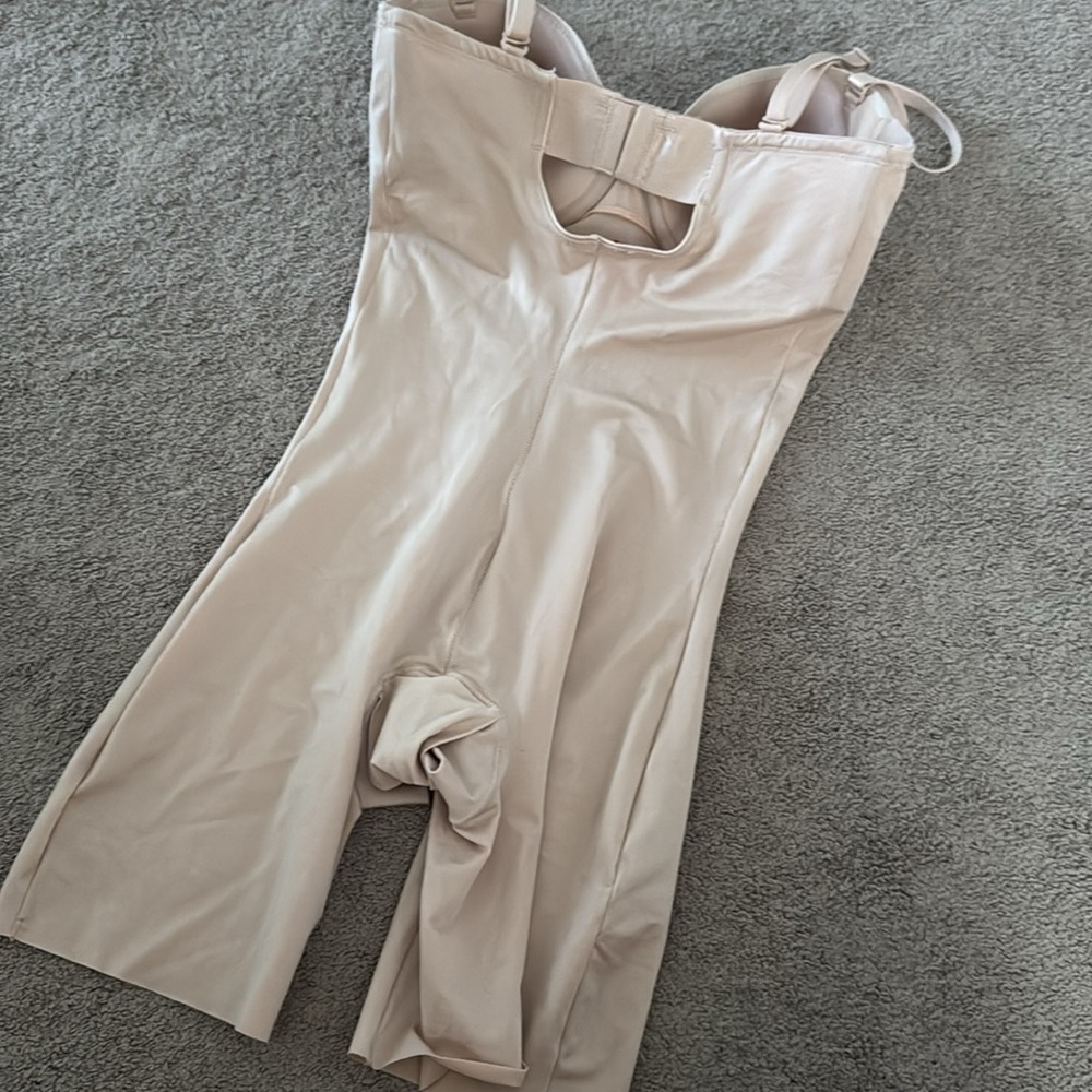 SPANX - Picture 3 of 4